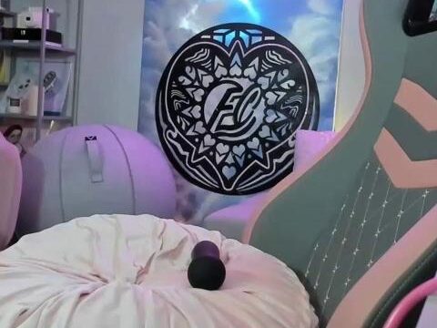 Evelynclaire Show On 2021-06-05 07-22, Chaturbate
